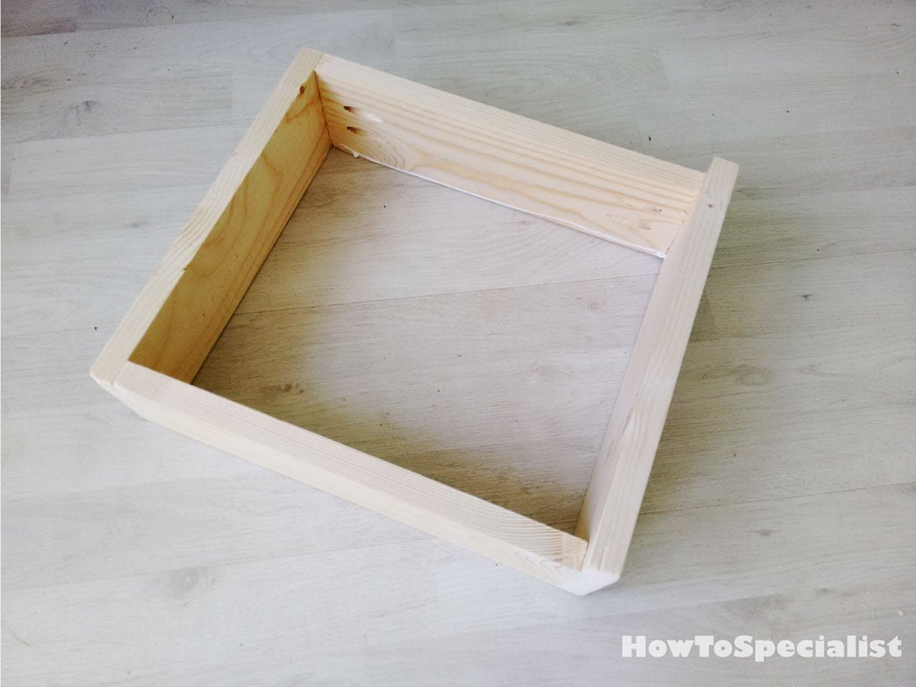 Building-the-frame-o-fthe-drawer