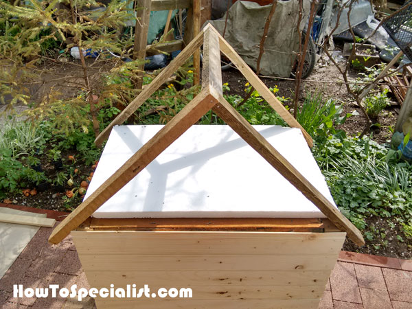 How-To: Insulate a Chicken Coop with Alpaca or Wool Roving - Make