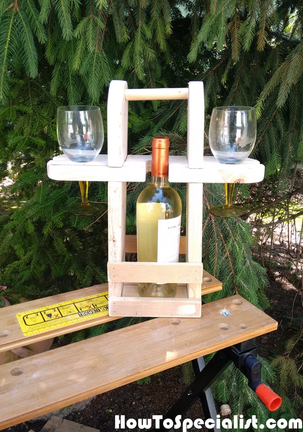 DIY-Picnic-Wine-Caddy