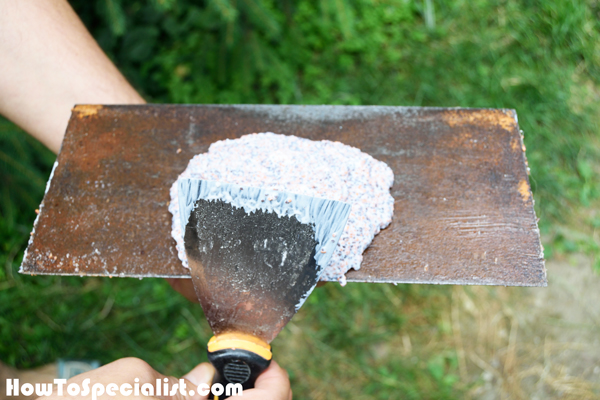 Putting-the-plaster-on-the-trowel