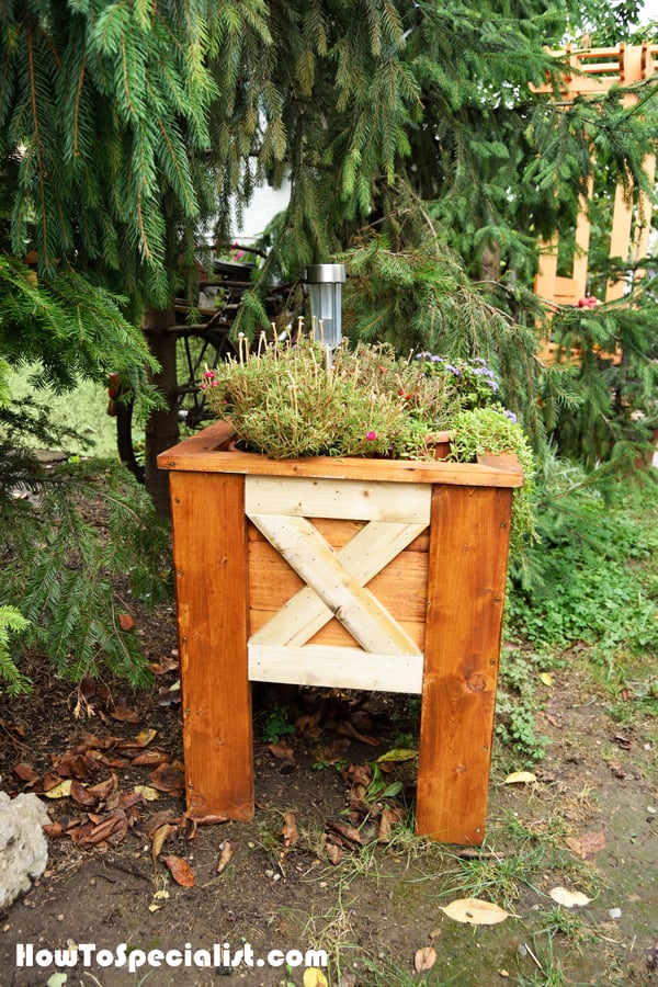 diy-wood-planter-box