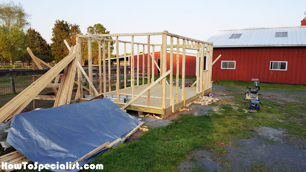 Building-the-frame-of-the-shed