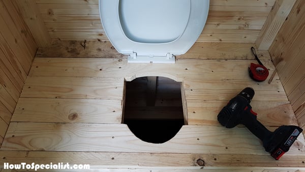 Cutting-the-toilet-hole