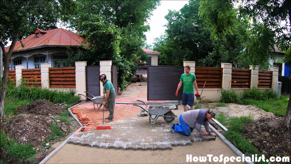 How-to-lay-pavers-on-a-driveway