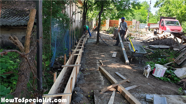 Building-a-formwork-for-a-fence-foundation