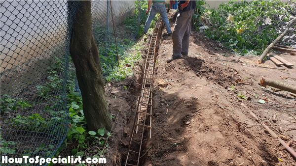 Fitting-the-beam-for-the-concrete-foundation