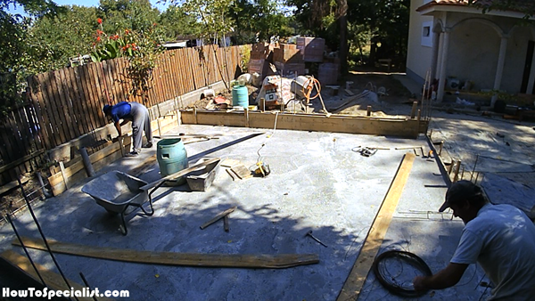 Garage-foundation-elevation-formwork