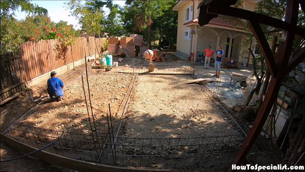 Gravel-laywer-under-garage-floor-slab