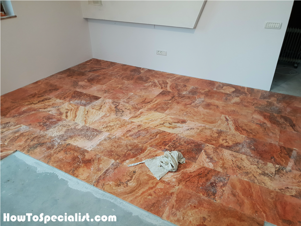 Setting-the-travertine-flooring