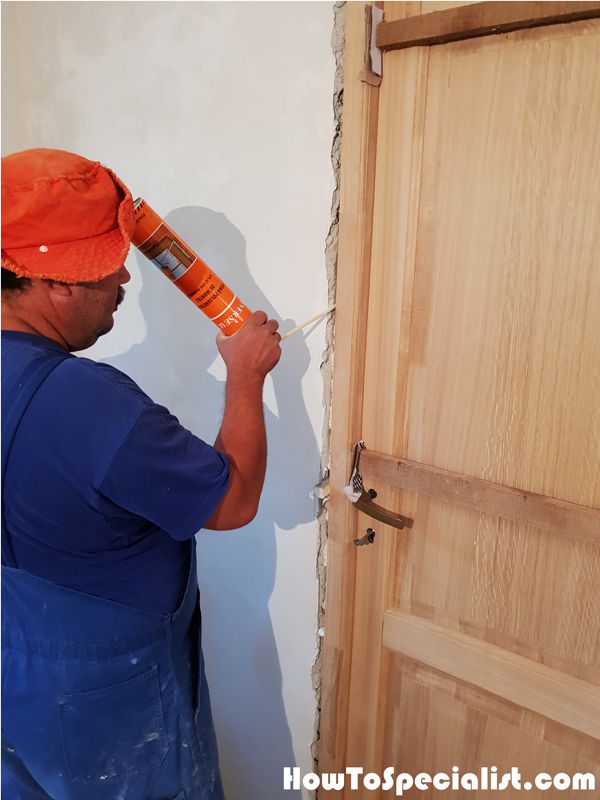 Spray-foam-for-door-installation