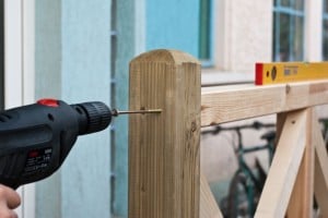 Fastening the handrail with screws