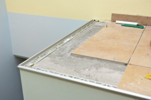 Metal tile edging