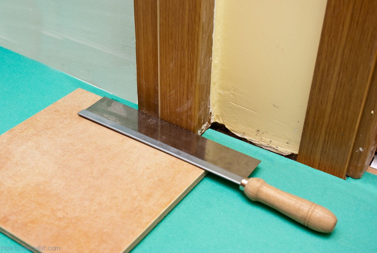 How To Lay Laminate Flooring Around Doors Howtospecialist How