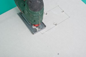 How to cut a square hole in drywall