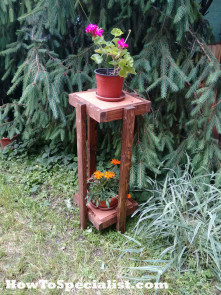 Wooden-Plant-Stand-Plans