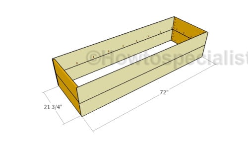 Assembling the planter