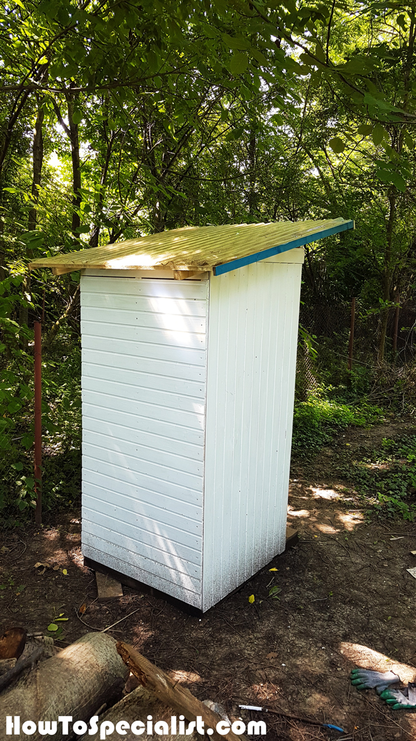 How to Build a Simple Outhouse HowToSpecialist - How to 