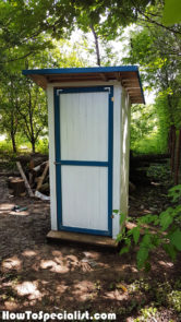 How-to-build-an-outhouse