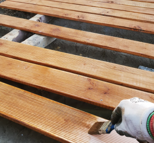 Painting-the-fence-slats