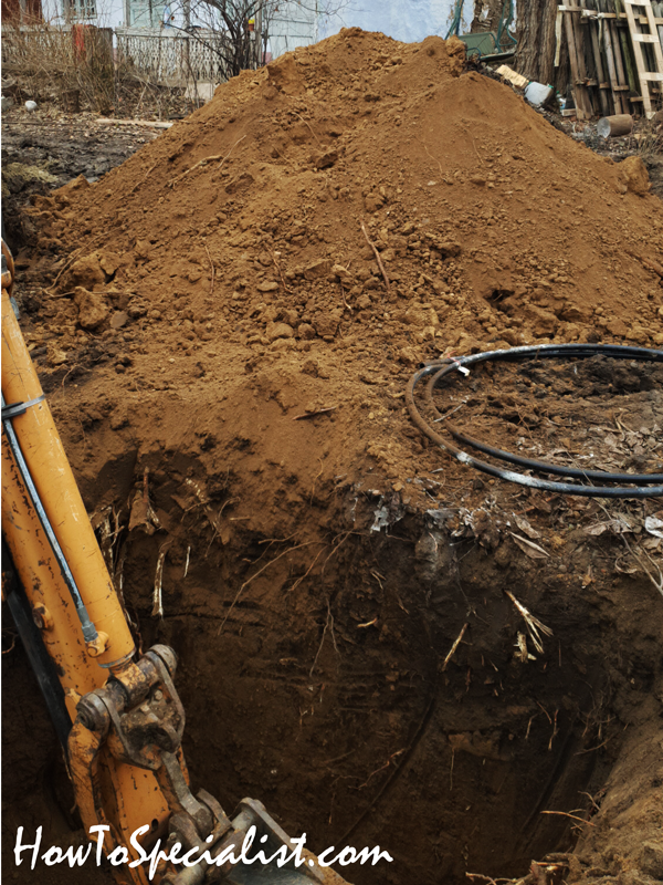 Digging-hole-for-septic-tank