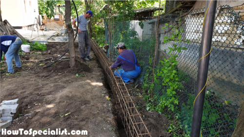 Foundation-rebars-for-concrete-fence