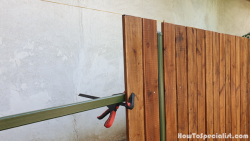 Installing-fence-boards