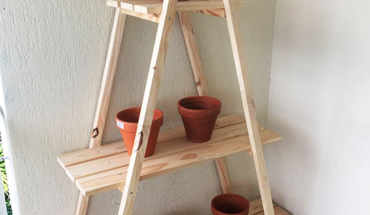DIY-Ladder-Plant-Stand