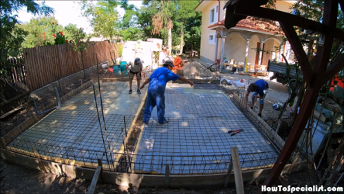 Rebar-mesh-under-the-garage-slab