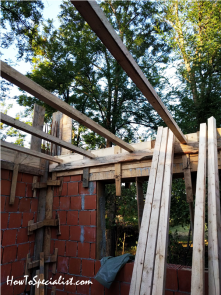 Framing-the-concrete-ceiling-formwork