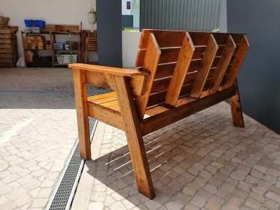 DIY Bench with backrest (1)