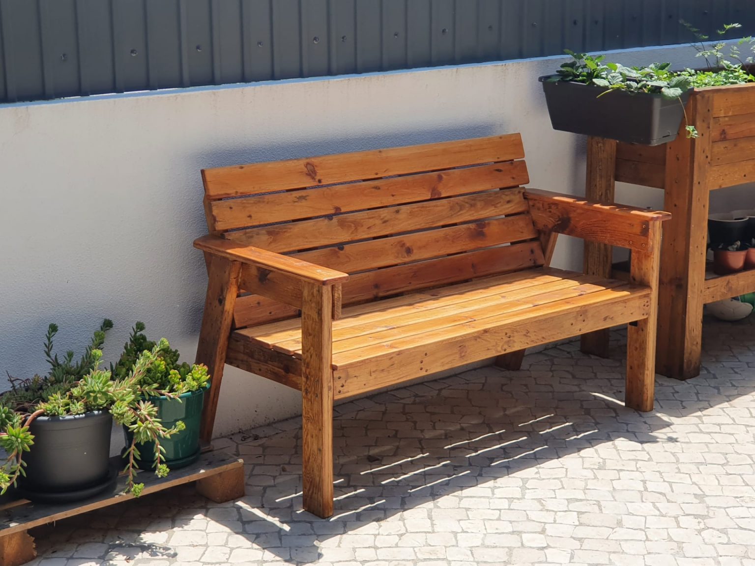 Diy outdoor wooden bench