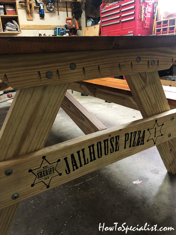 How-to-build-a-picnic-table---side-view