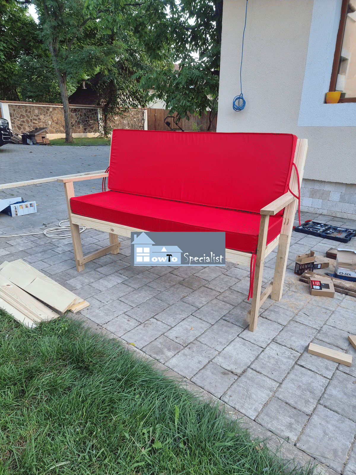 fitting-the-bench-cushions-howtospecialist-how-to-build-step-by