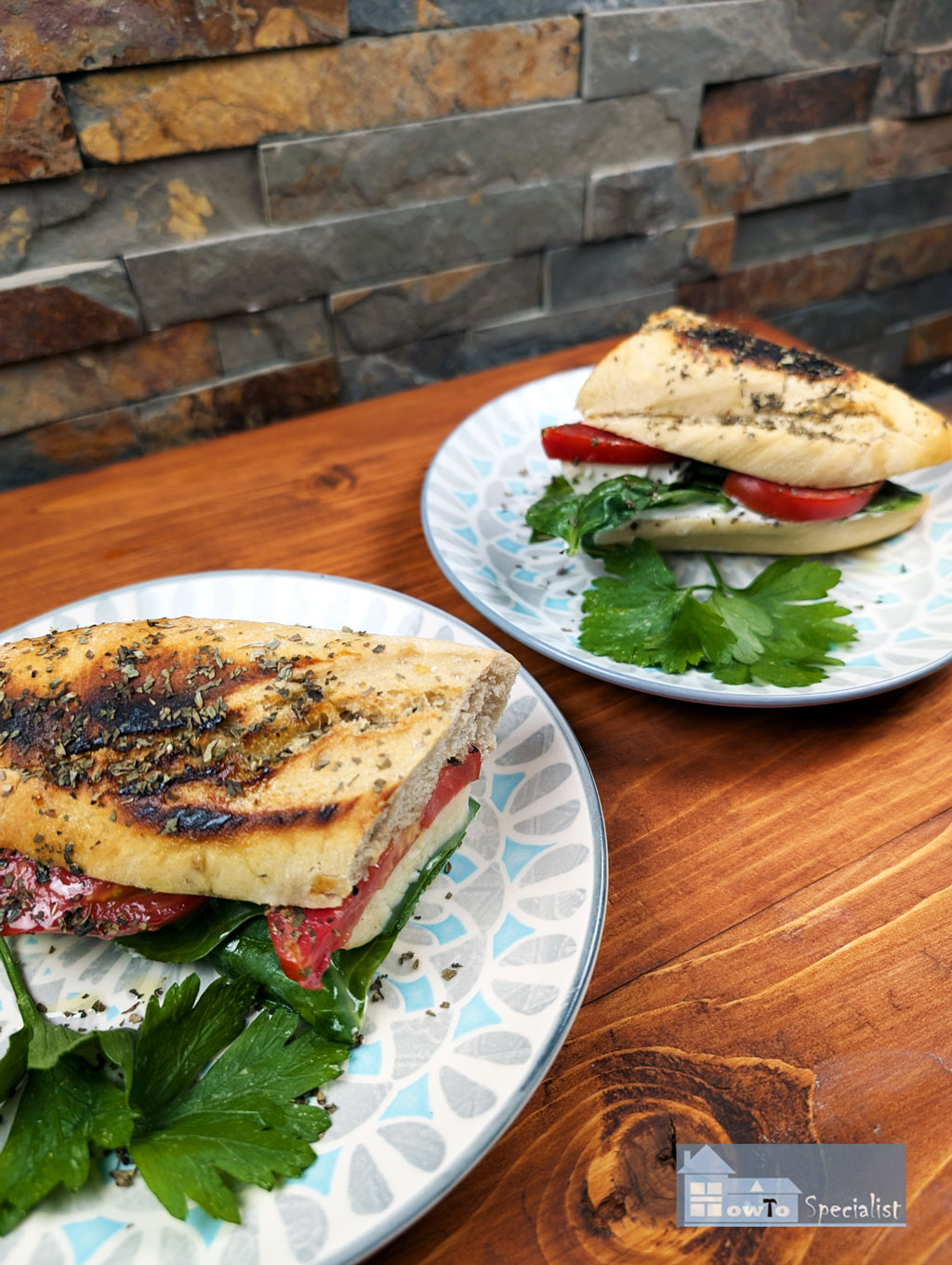 Mozarella-sandwich-with-tomato