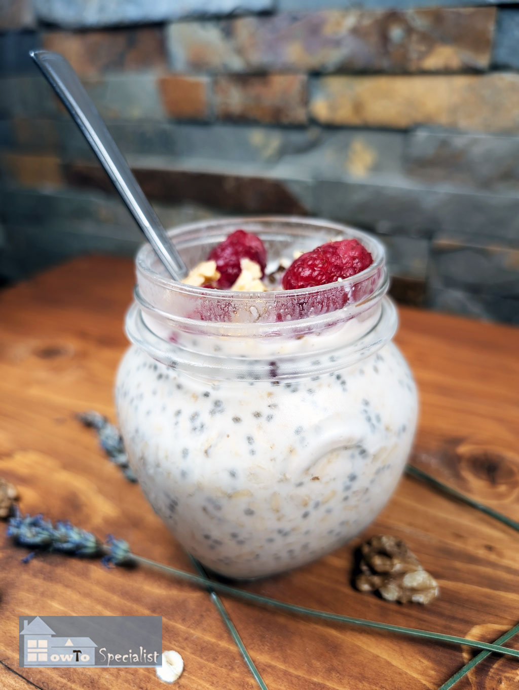 Oats-and-chia-seeds-pudding