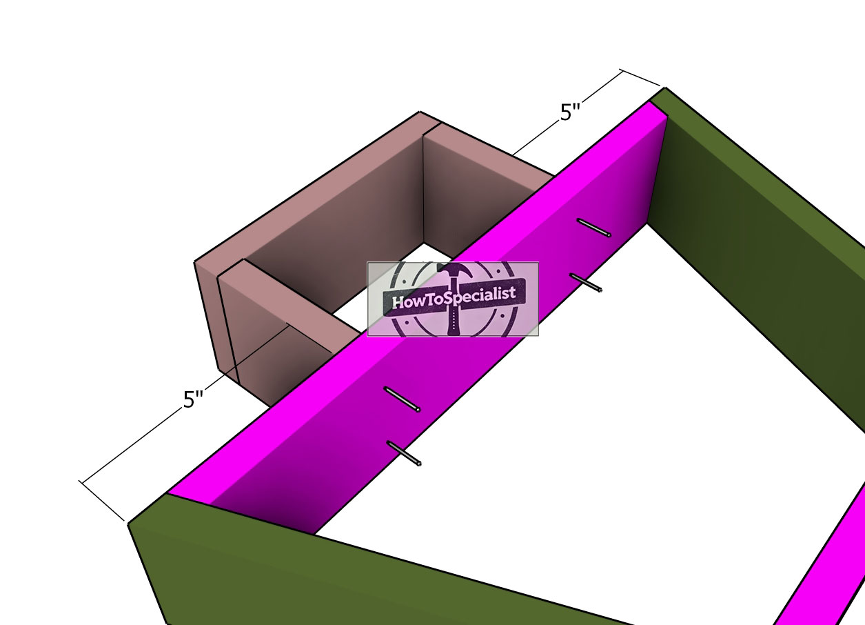 Attaching-the-base---tree-tray