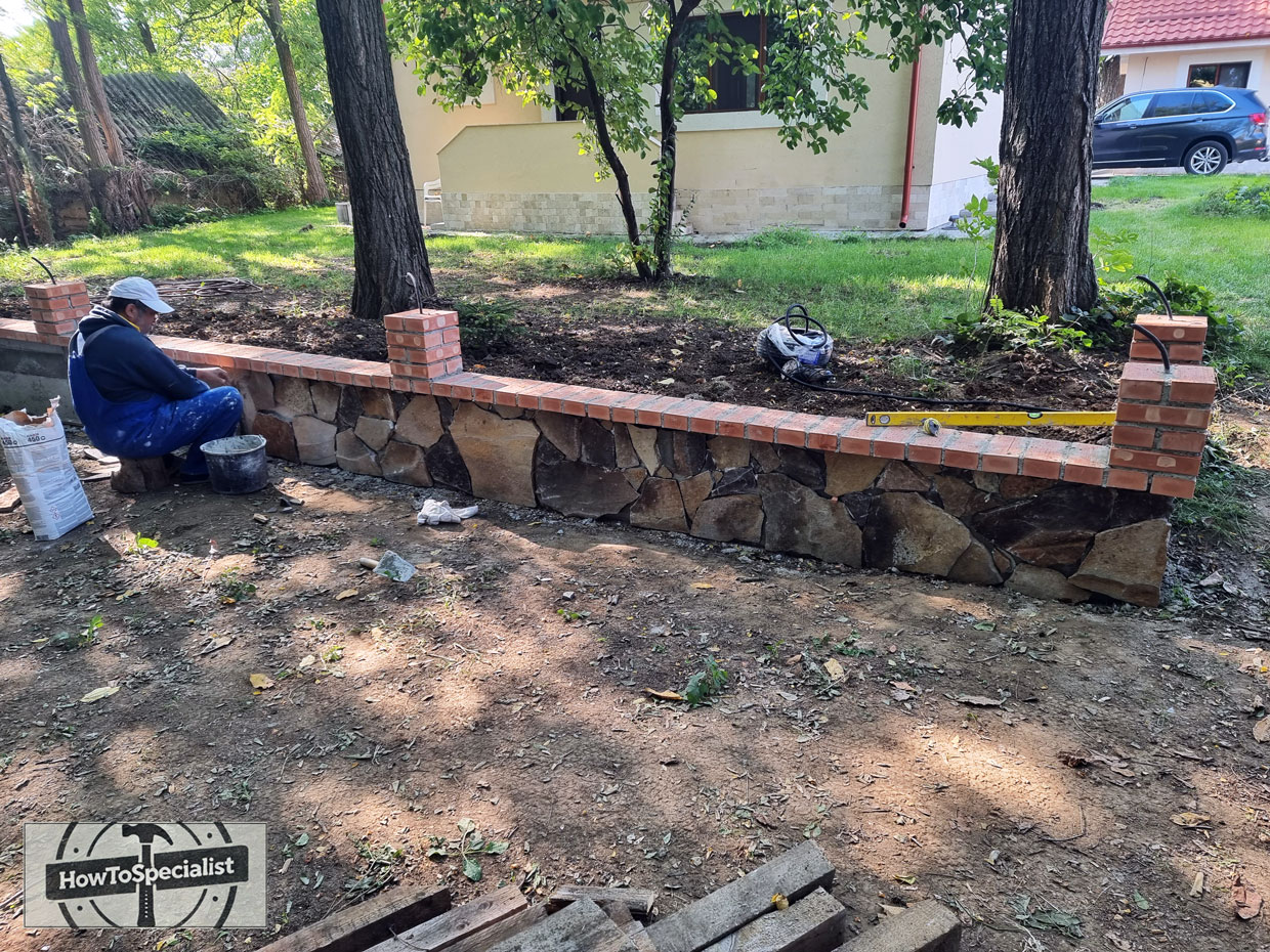 Installing-natural-stone-on-a-concrete-wall